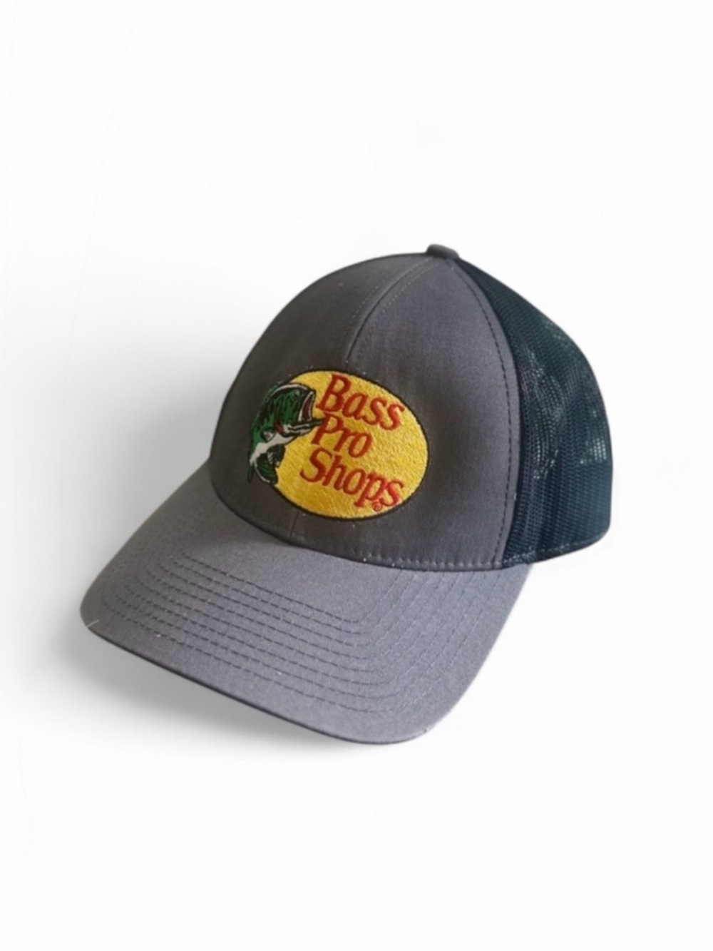Men’s Bass Pro Shops Gray/Black Snapback Trucker Cap